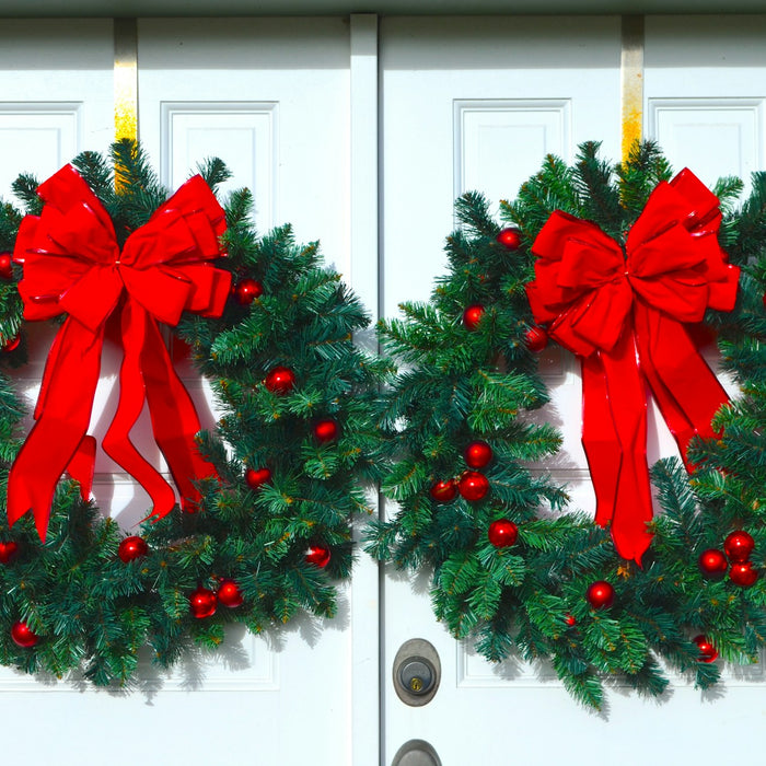 Lighted Christmas Wreaths: Brighten Your Holidays with These Beautiful Decorations