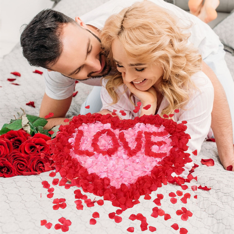 Liquidation en vrac 3000 PCS pétales de rose en soie artificielle pour les événements de mariage de nuit romantique fête en gros 