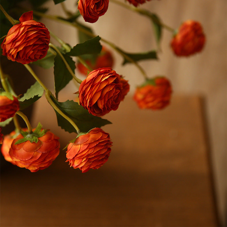 Branches de tiges de renoncules en vrac de 16 pouces Fleurs artificielles en soie en gros