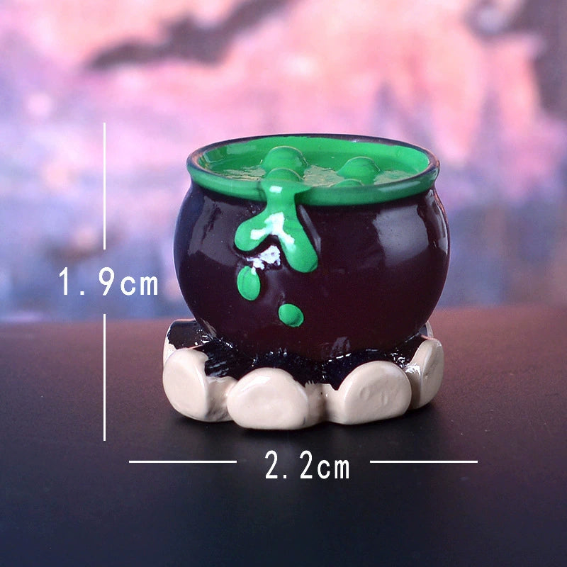 Set of 6 Glow in The Dark Halloween Figurines, Cute Ghost & Pumpkin Miniatures, Resin Ornaments for DIY Terrarium Decor & Spooky Party Favors