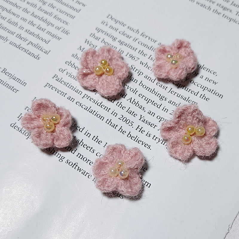 5-Pack Knitted Daisy Flowers, 1-Inch Crochet Yarn Appliqués, Warm-Tone Embellishments for DIY Crafts, Wedding Decor, Gift Wrapping & Scrapbooking