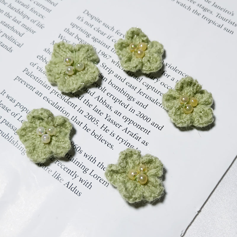 5-Pack Knitted Daisy Flowers, 1-Inch Crochet Yarn Appliqués, Warm-Tone Embellishments for DIY Crafts, Wedding Decor, Gift Wrapping & Scrapbooking