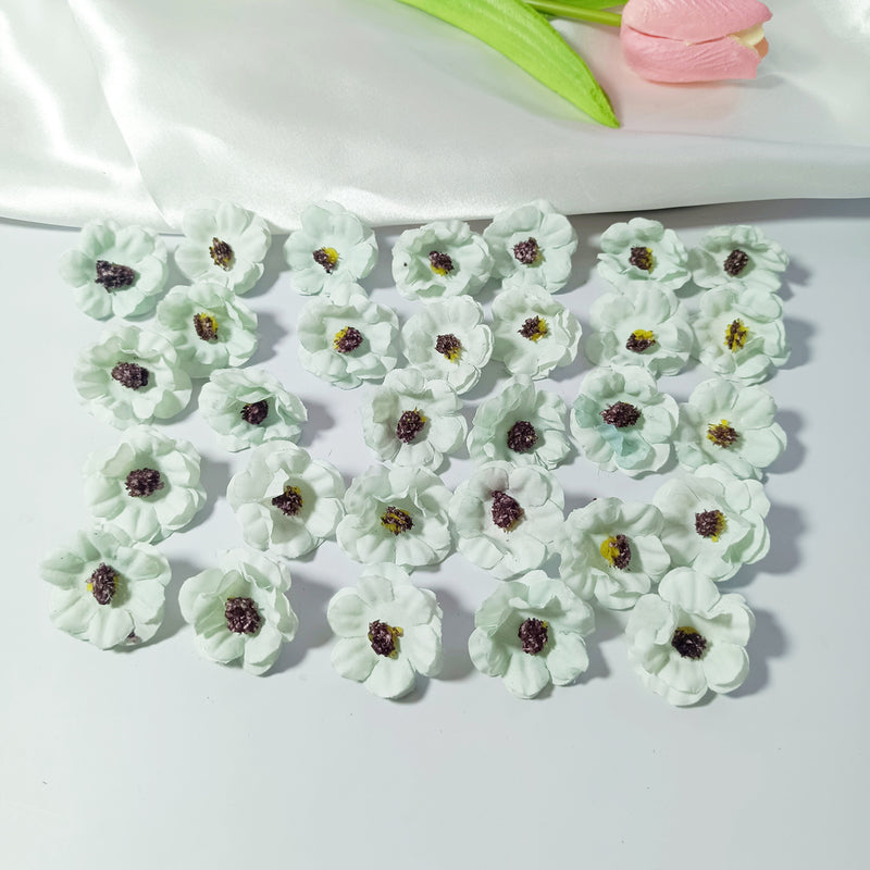 100 Pcs Mini Daisy Flower Heads, 1 Inch Lifelike Artificial Daisies for Crafts, Bulk Faux Flowers for DIY Wedding Decor, Wreaths, Table Scatter