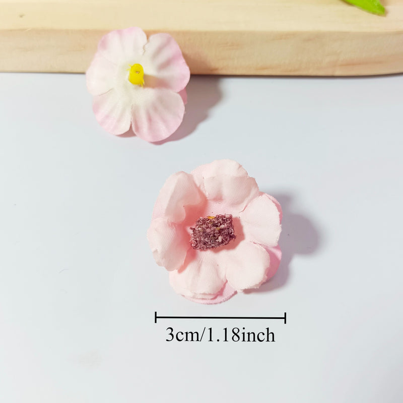 100 Pcs Mini Daisy Flower Heads, 1 Inch Lifelike Artificial Daisies for Crafts, Bulk Faux Flowers for DIY Wedding Decor, Wreaths, Table Scatter