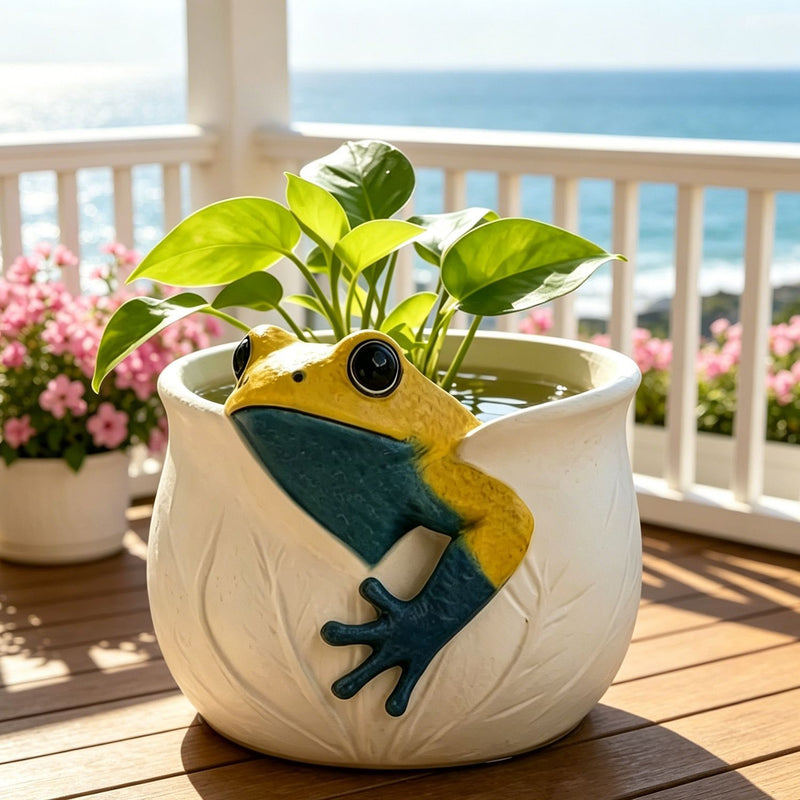 Mini Frog Planter, 4.4" x 4" x 3.1" Resin Garden Decor, Whimsical Indoor/Outdoor Tabletop Decor for Home, Office, Wedding Centerpieces