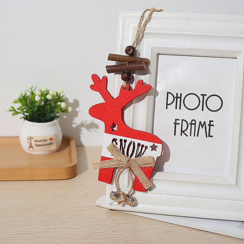 Bulk Christmas Hollow Wood Pendants with Xmas Tree Snowflakes Bells Elk Ornaments Wholesale