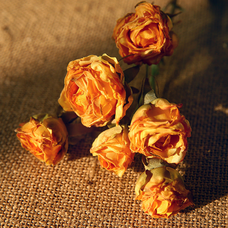 Tiges de roses brûlées en vrac de 20 pouces Fleurs en soie Arrangement artificiel d'automne Décoration en gros 