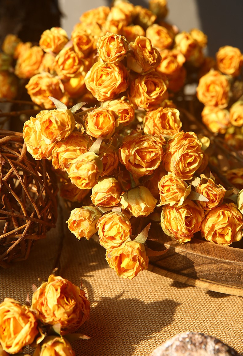 Tiges de roses brûlées en vrac de 20 pouces Fleurs en soie Arrangement artificiel d'automne Décoration en gros 