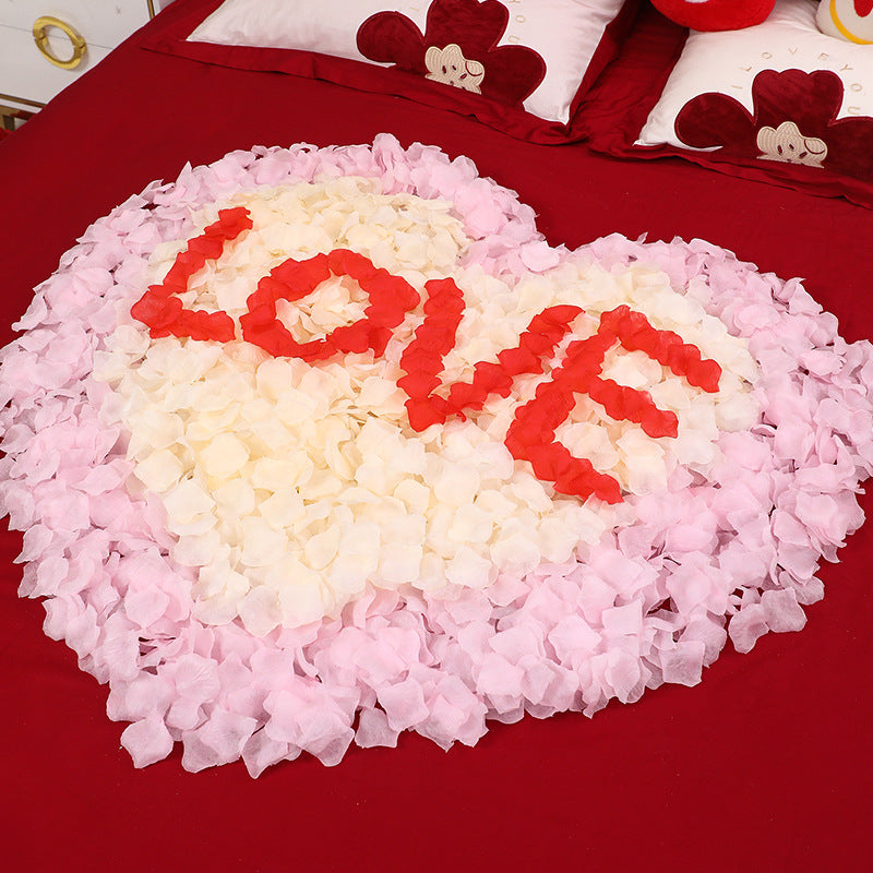 Liquidation en vrac 3000 PCS pétales de rose en soie artificielle pour les événements de mariage de nuit romantique fête en gros 