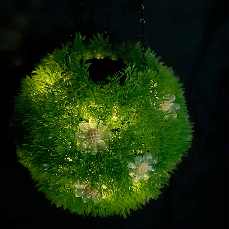 Lot de 10 boules topiaires solaires à LED de 7,8 pouces suspendues avec des sphères de fleurs qui brillent dans le noir en gros