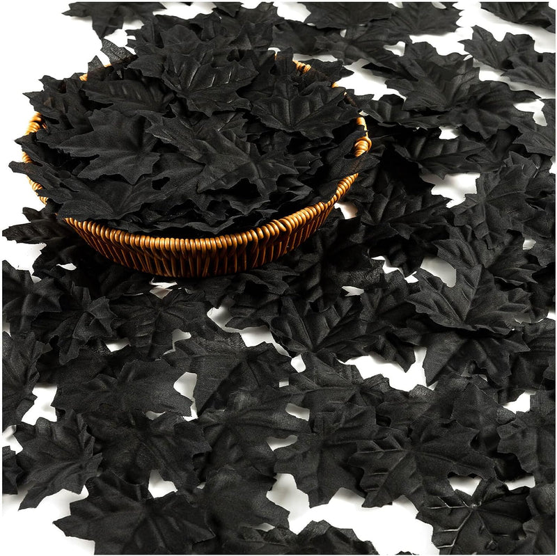 Lot de 500 feuilles d'érable noires en vrac pour centres de table d'Halloween, présentation et emballage de gâteaux, vente en gros 