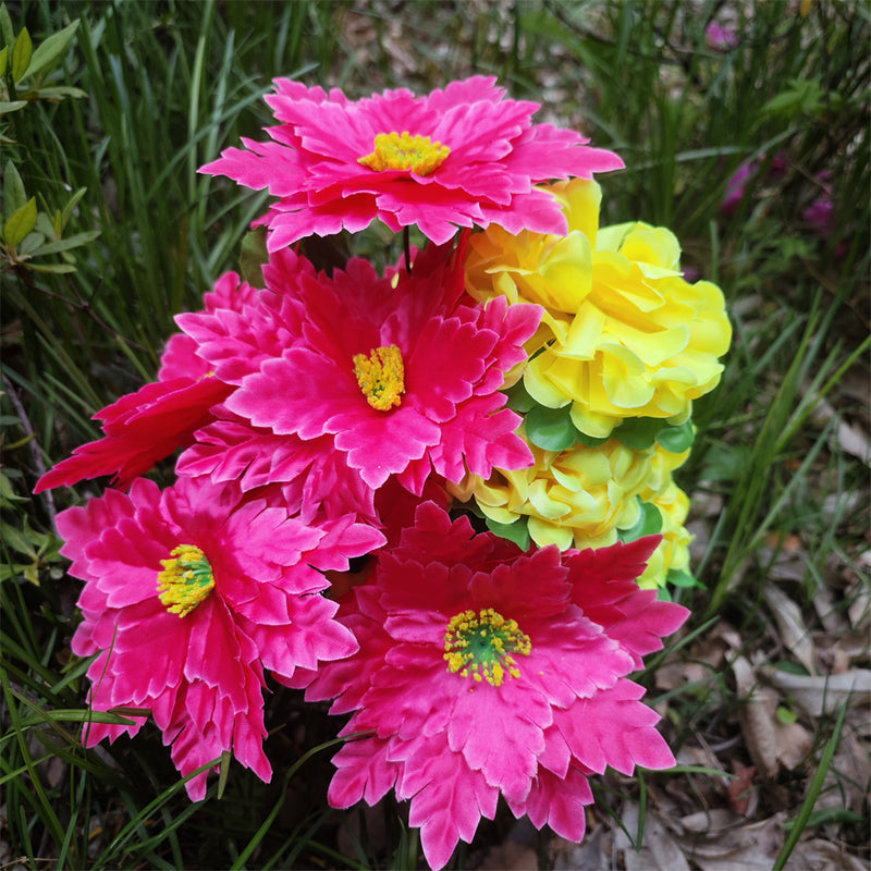 Bulk Christmas Cemetery Flowers Mixed Colors in Vase for Graves and Memorials Arrangements Wholesale