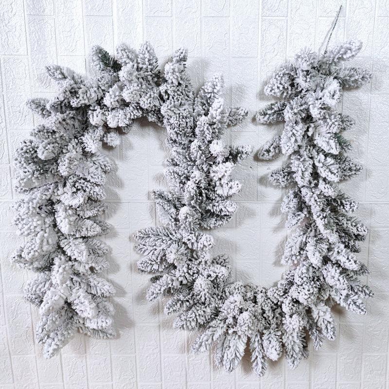 Bulk Flocked Wreaths Artificial Pine Vine Cedar Garland Christmas Decorations for Doors Fireplace Wholesale