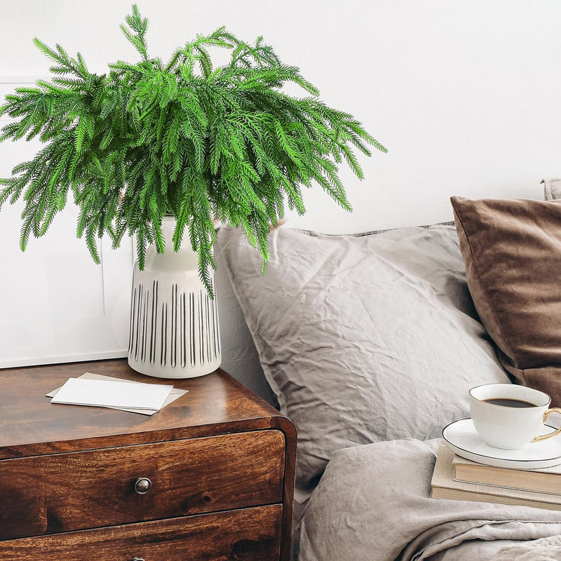 Branches de pin Norfolk en vrac de 18 pouces de hauteur avec lumières LED Branches de Noël artificielles en gros