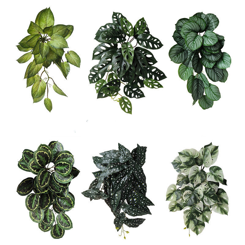 Plantes suspendues artificielles en forme de buisson d'hosta réalistes en vrac Plantes suspendues Monstera artificielles en gros