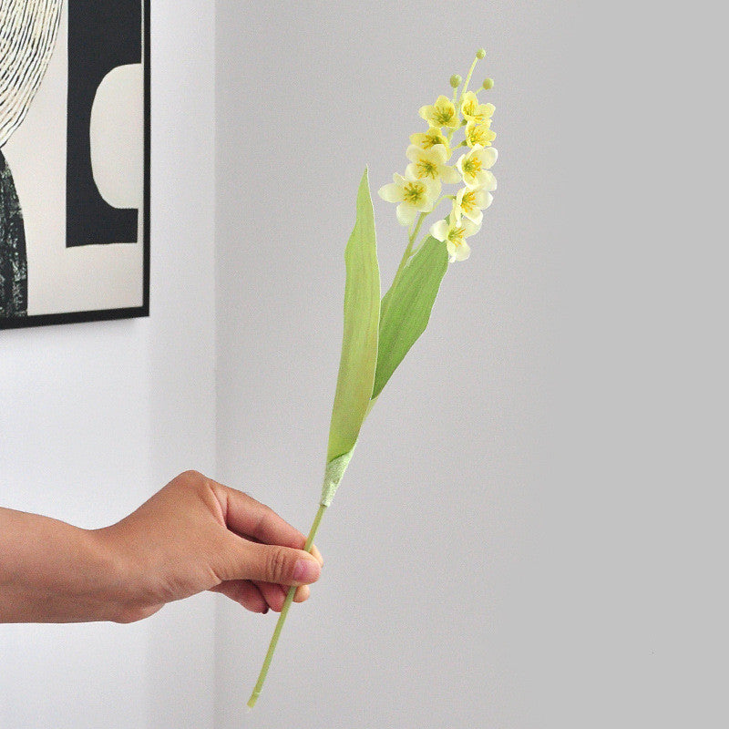 Tiges de muguet en fleurs en vrac de 15,7 pouces Fleurs artificielles en soie en gros 