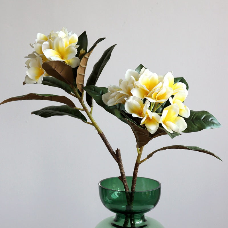 Fleurs de fête tropicales en vrac sur la plage Tiges de frangipanier Branches de pulvérisation Luau Real Touch Vente en gros