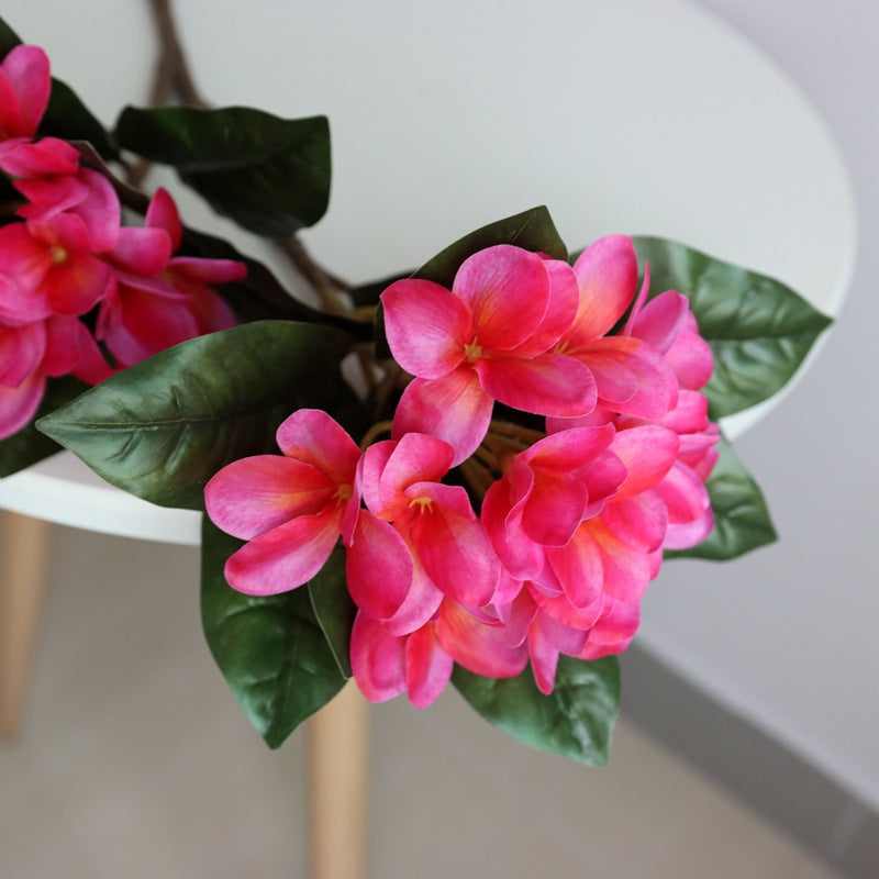 Fleurs de fête tropicales en vrac sur la plage Tiges de frangipanier Branches de pulvérisation Luau Real Touch Vente en gros