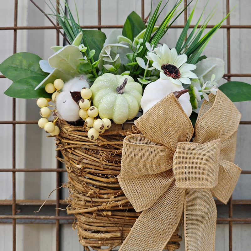 Bulk Artificial Pumpkin Door Hanger Basket Wreath with Berry Greenery Ornament for Front Door Porch Farmhouse Decor Wholesale