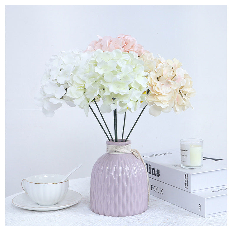 Cabezas de flores de seda de hortensia a granel con tallos Hortensia negra artificial para decoración de bodas Centros de mesa Ramos DIY Decoración floral para el hogar al por mayor