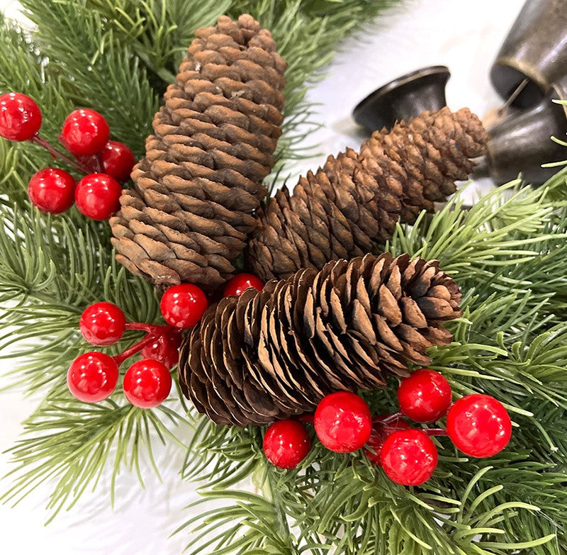 Bulk Natural Rattan Pine Cones Wreath with Bell Christmas Ornament for Front Door Farmhouse Wall Hanging Indoor Outdoor Home Decor Wholesale