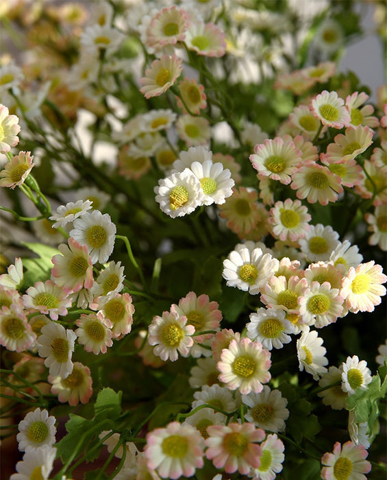 Venta al por mayor de flores artificiales de tallos de manzanilla de 21 "a granel