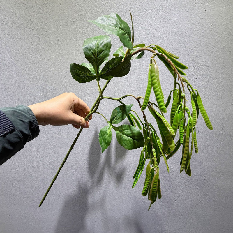 Artificial Pea Pod Bush, Faux Green Pea Vine Stem Spray for Wedding Aisle Decor, Floral Arrangements & Home Decor