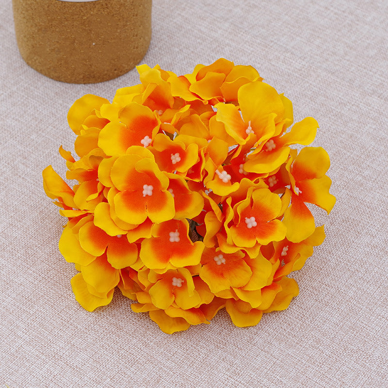 Cabezas de flores de seda de hortensia a granel con tallos Hortensia negra artificial para decoración de bodas Centros de mesa Ramos DIY Decoración floral para el hogar al por mayor