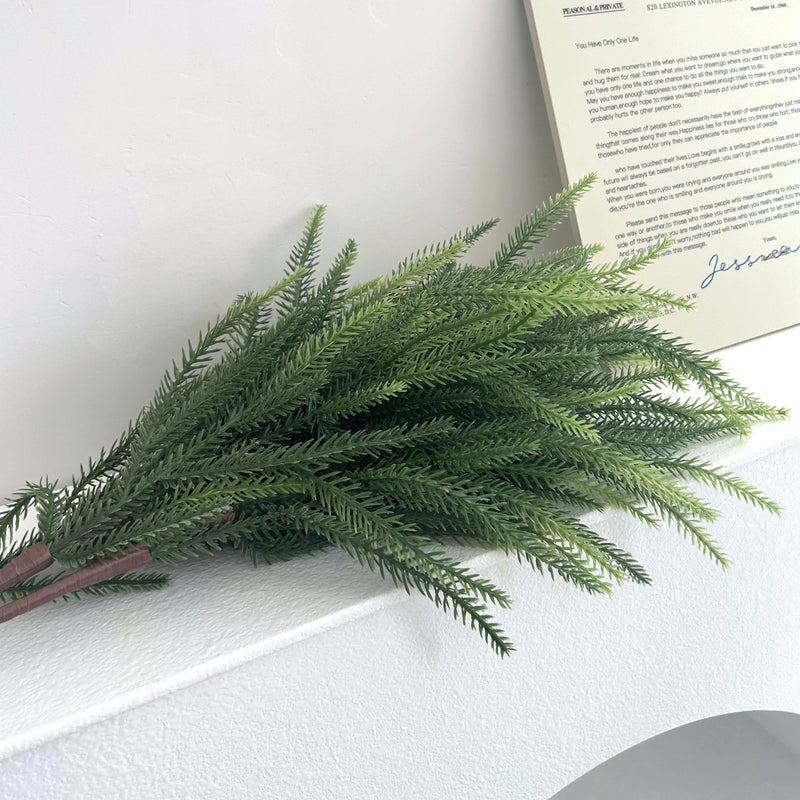 Branches de pin Norfolk artificielles au toucher réaliste, lot de 2 tailles, plantes vertes de Noël, vente en gros