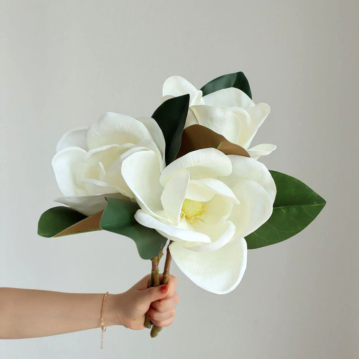 Venta al por mayor de flores artificiales de tacto real con tallo de magnolia blanca de 15 "a granel 