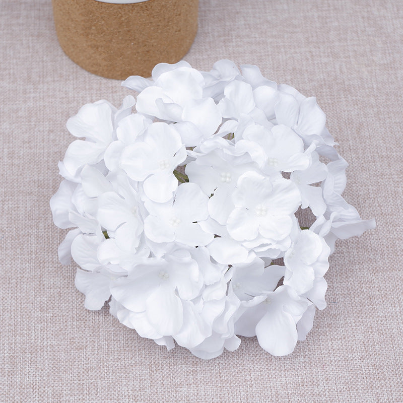 Cabezas de flores de seda de hortensia a granel con tallos Hortensia negra artificial para decoración de bodas Centros de mesa Ramos DIY Decoración floral para el hogar al por mayor