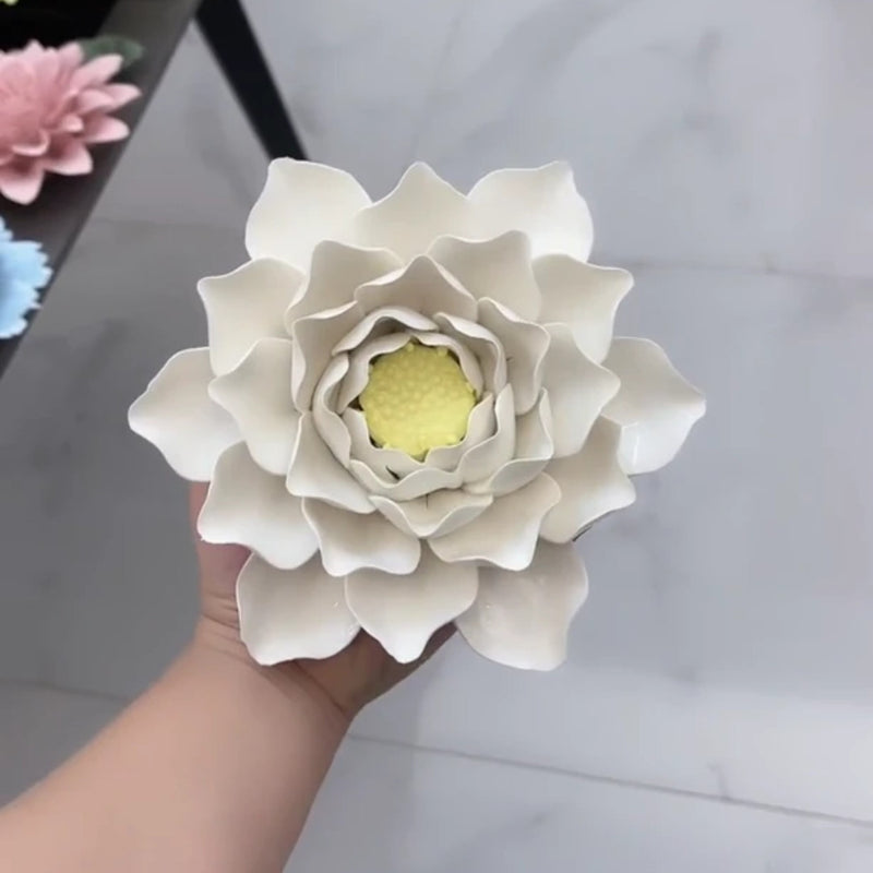 Fleurs de lotus artificielles en porcelaine de 7 pouces en vrac, décoration suspendue en céramique, vente en gros