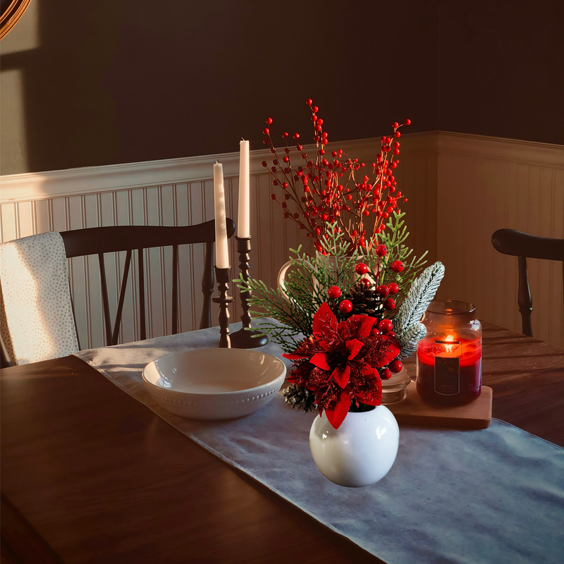 Arrangement floral de Noël à paillettes rouges avec poinsettia pour accents de vacances