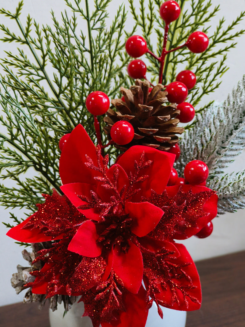 Arrangement floral de Noël à paillettes rouges avec poinsettia pour accents de vacances
