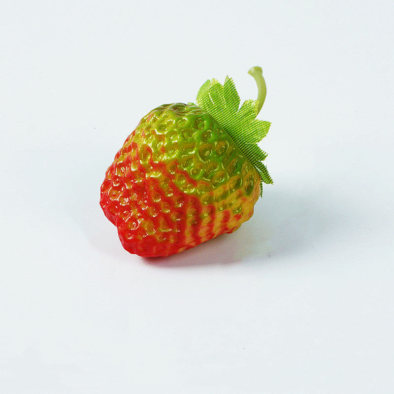 Bulk Artificial Strawberries Lifelike Plastic Fake Fruit Decoration for Home Kitchen Party Photography Props Wholesale