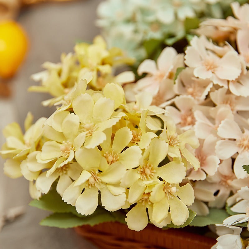 10.6 Inch Artificial Daisy Flowers - Realistic Fake Daisies for Home Decor, Vase Arrangements