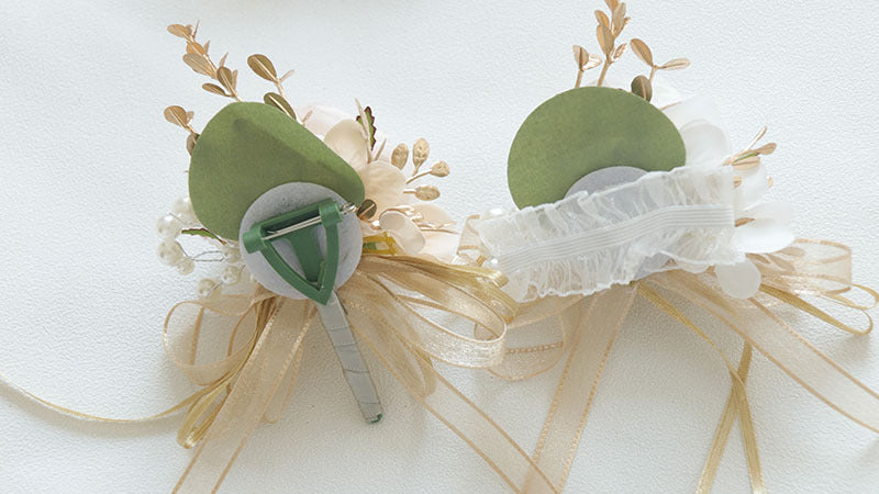 Bulk Carnation Corsage and Boutonniere Set for Wedding Party Cake Toppers Wholesale