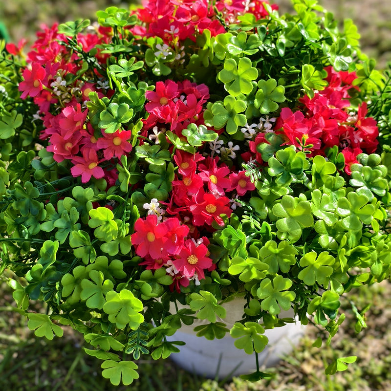 Bulk 18 Bundles Spring Red Daisy Flowers and Clover Plants UV Resistant for Outdoors Wholesale