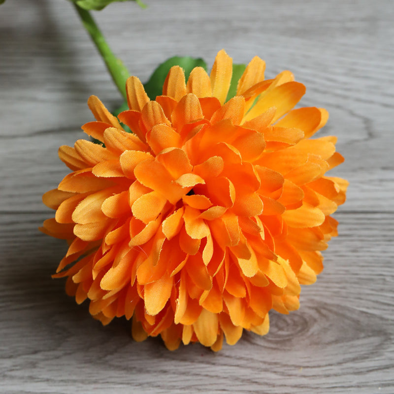 Tiges de chrysanthèmes artificiels en vrac de 18 pouces Fleurs d'automne Fausses mamans en gros