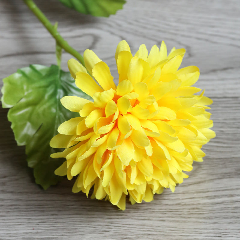 Tiges de chrysanthèmes artificiels en vrac de 18 pouces Fleurs d'automne Fausses mamans en gros