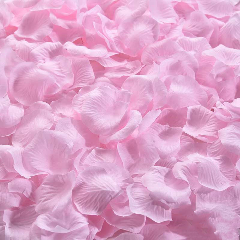 Liquidation en vrac 3000 PCS pétales de rose en soie artificielle pour les événements de mariage de nuit romantique fête en gros 