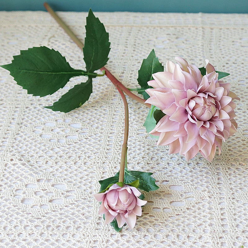 Tiges de dahlia d'automne en vrac 21" Fleurs violettes Décoration d'automne artificielle en gros