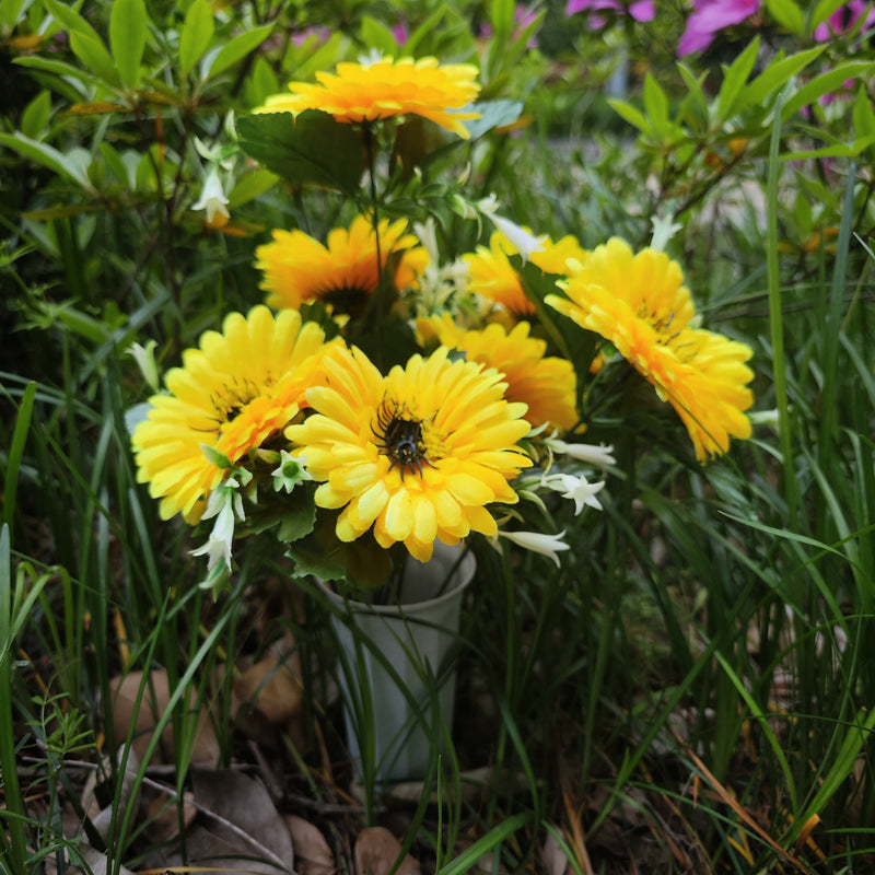 Bulk Exclusive Cemetery Flowers Mum Bush Bouquets in Vase Artificial Flowers for Graves and Memorials Arrangements Wholesale