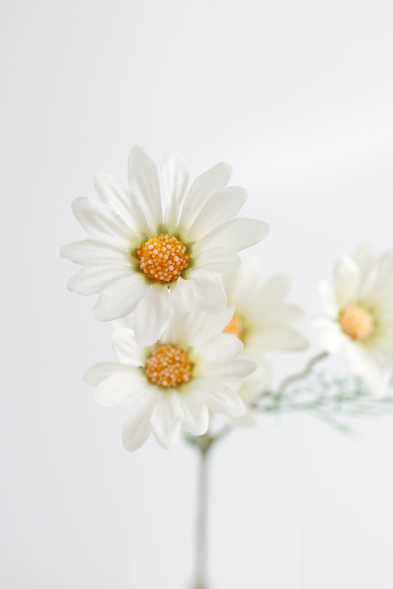 AM Basics Artificial Daisy 18 Inch