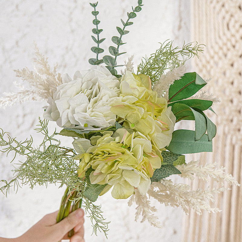Bouquets de fleurs artificielles en vrac Arrangement de fleurs mixtes d'hortensias en gros 
