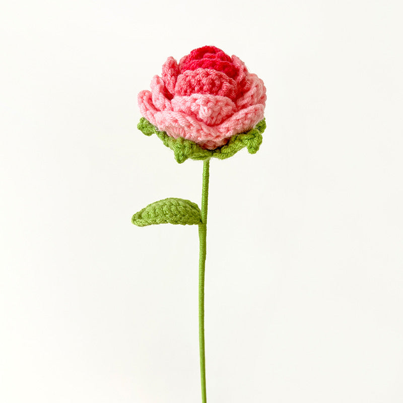 Tige de rose artificielle en vrac Cadeaux faits à la main au crochet et au tricot en gros 