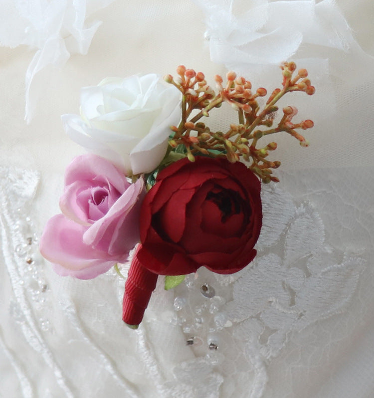 Boutonnières de pivoines bordeaux en gros