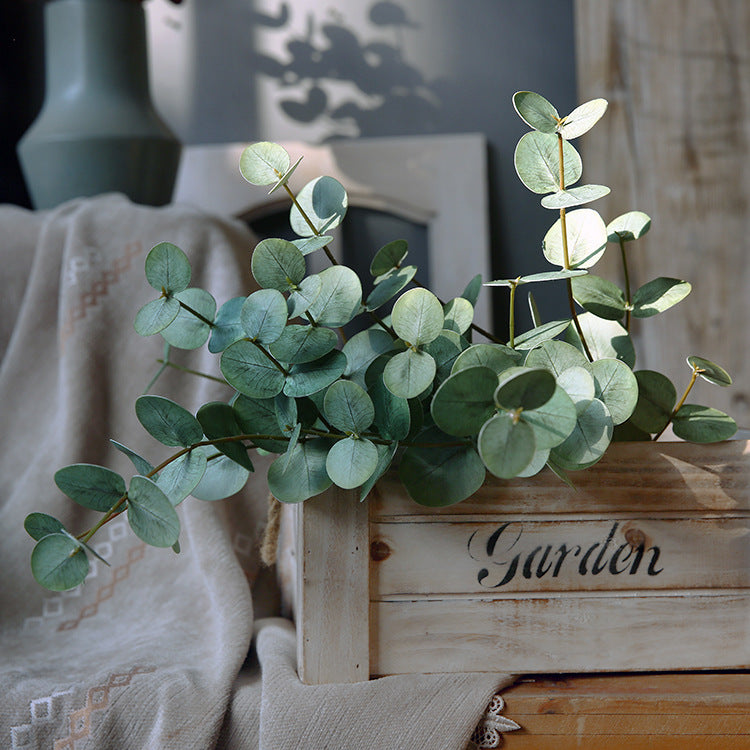 Venta al por mayor de hojas artificiales de tallos de eucalipto de 19 "a granel