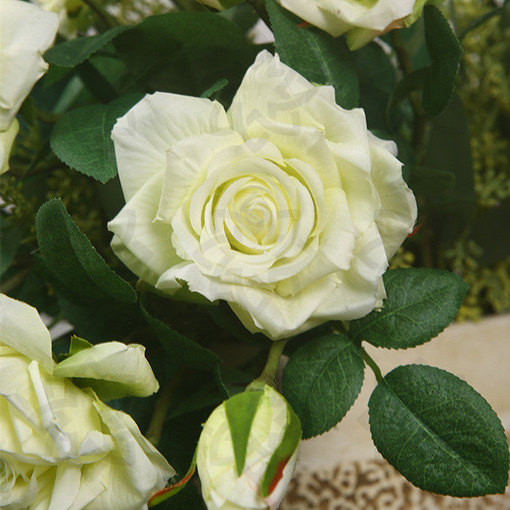 Branche de rosier artificielle au toucher réaliste de 18,5 po en vrac 