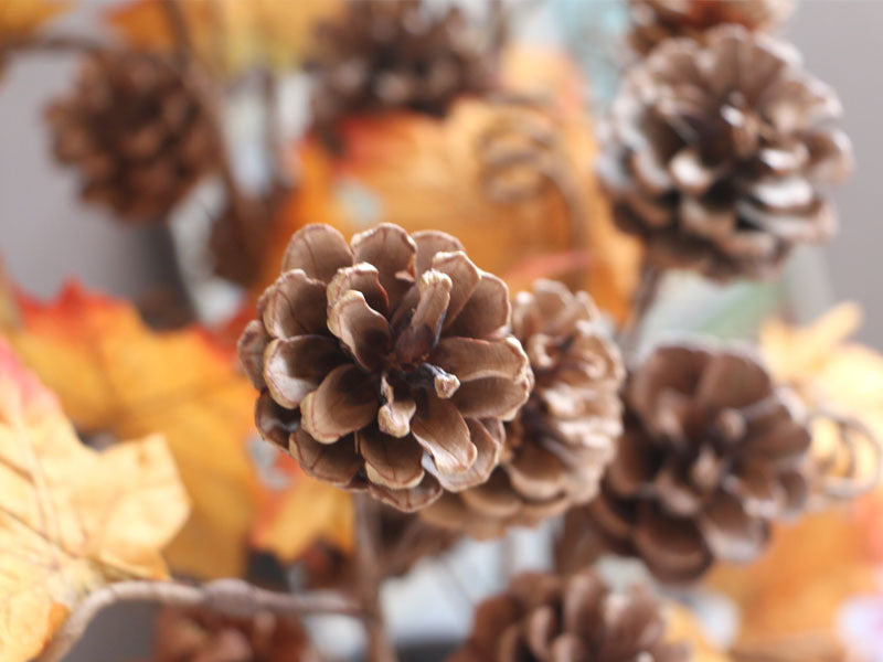 Decoración de otoño a granel de cono de pino de arce de otoño artificial, venta al por mayor de 23 pulgadas 
